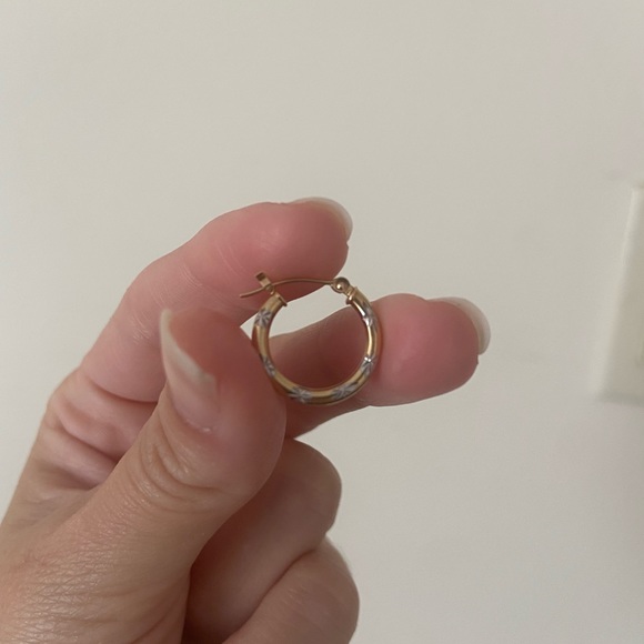 14k hoops - Picture 6 of 7